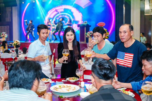 CÔNG TY TNHH XÂY DỰNG TM DV  HỪNG SÁNG