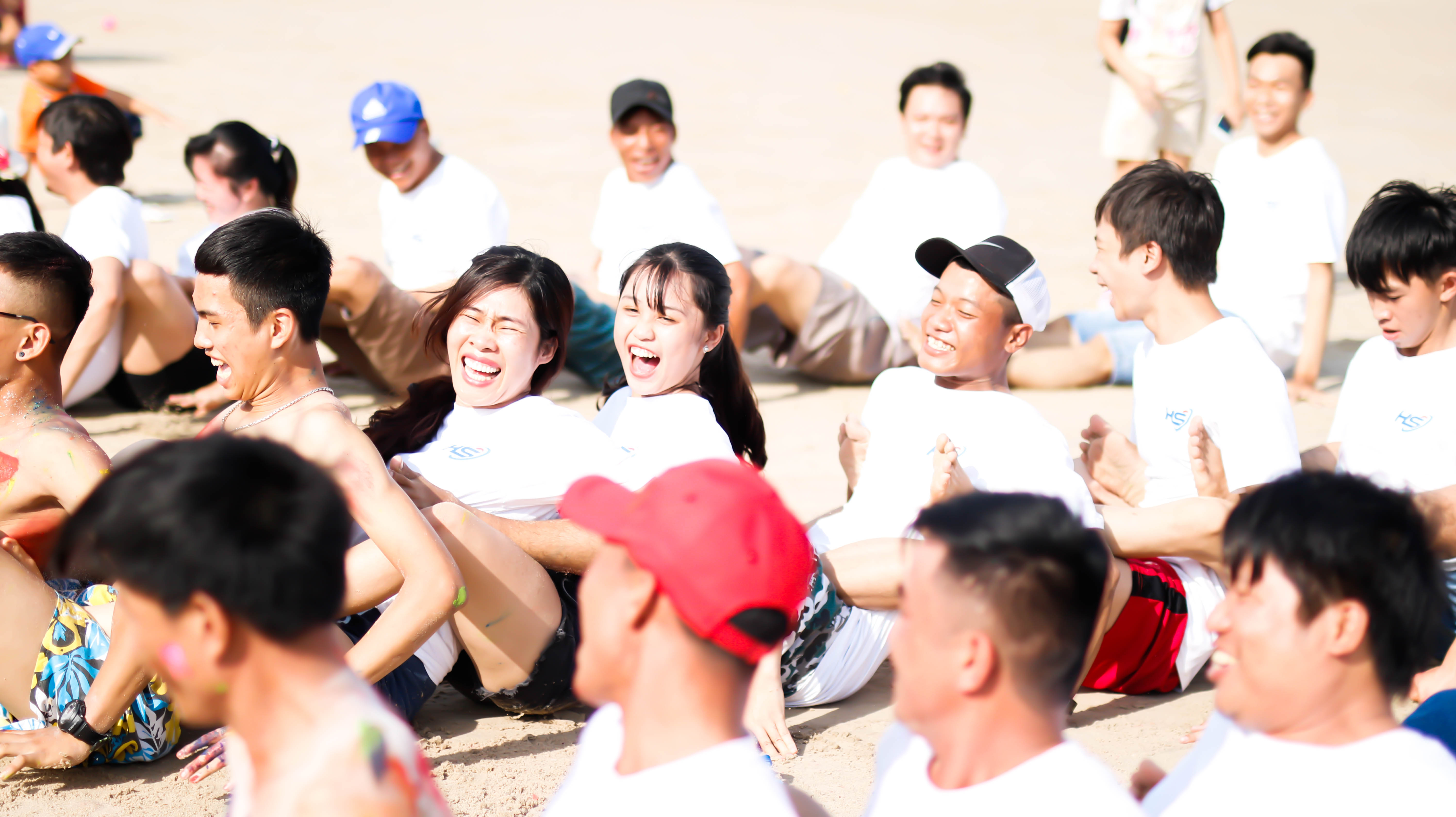 CÔNG TY TNHH XÂY DỰNG TM DV  HỪNG SÁNG