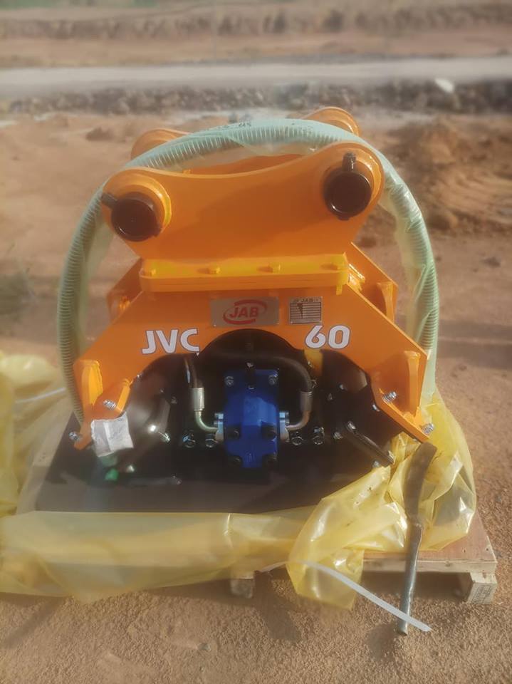 Đầm Rung JV60 ra công trường