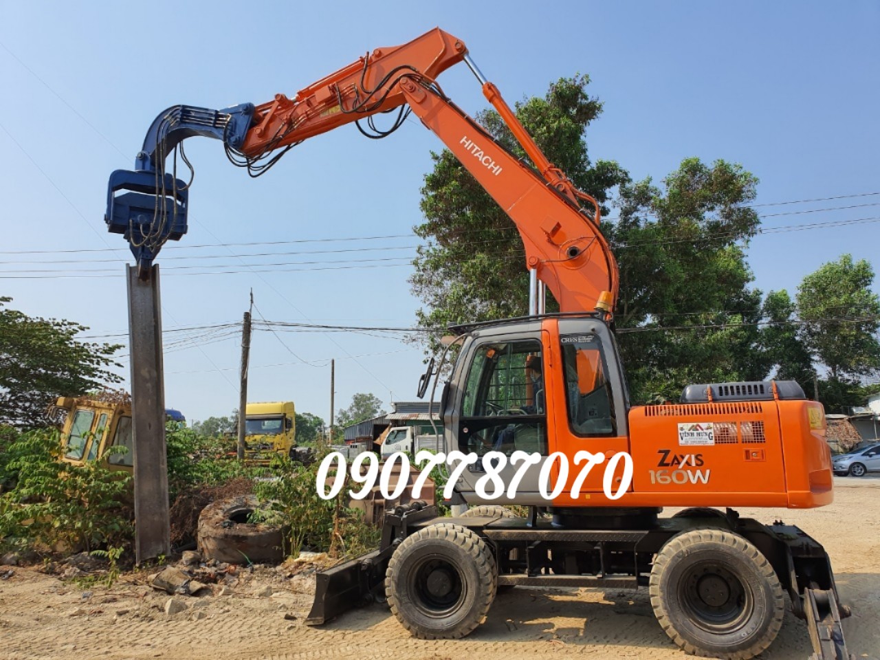 ĐÓNG CỌC BÊ TÔNG BẰNG BÚA RUNG - CÔNG TY HỪNG SÁNG