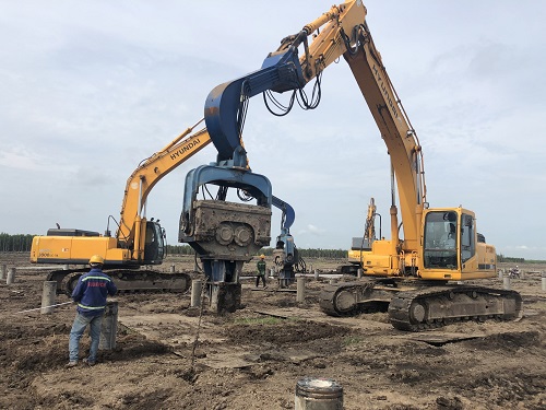 Đóng Cọc Bê Tông Dự Án Điện Năng Lượng Mặt Trời